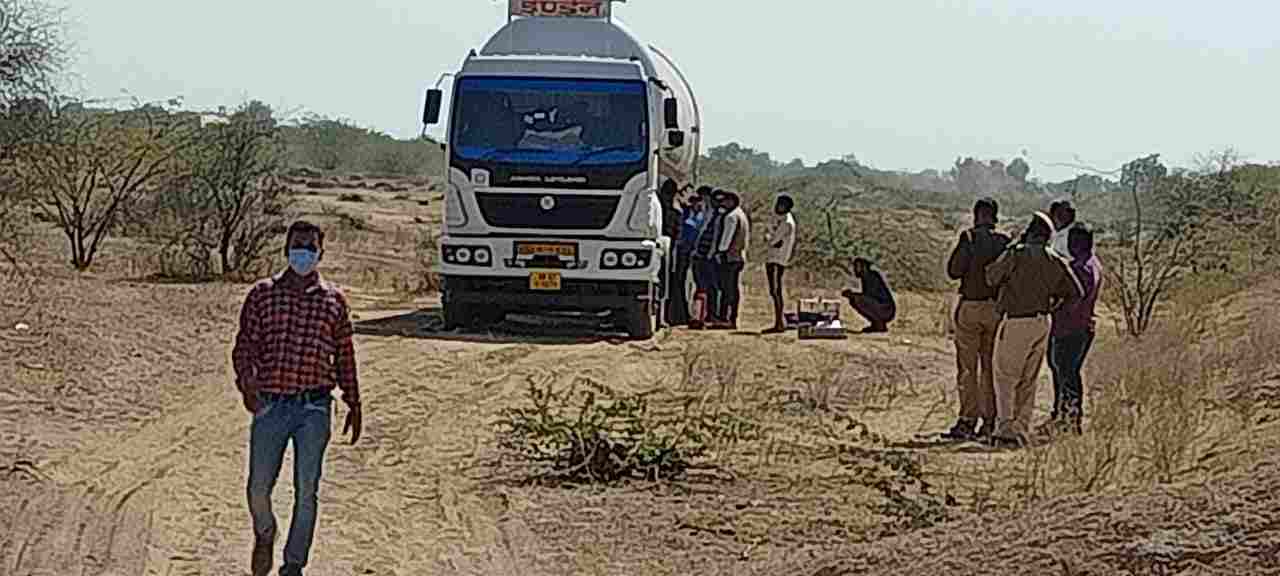 बड़ा हादसा टला इंडियन गैस के टैंकर में गैस का रिसाव होने के कारण टैंकर को nh62 से दूर जंगल में ले जाकर रिसाव को ठीक किया