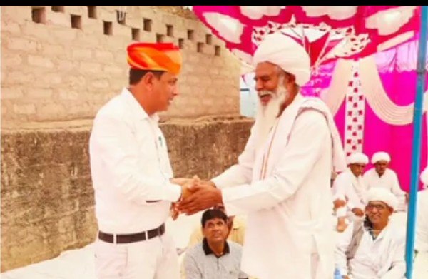 रोहट  क्षेत्र के सारी की ढाणी मांडावास के सामाजिक कार्यक्रम में कांग्रेस नेता महावीर सिंह सूकरलाई ने की शिरकत