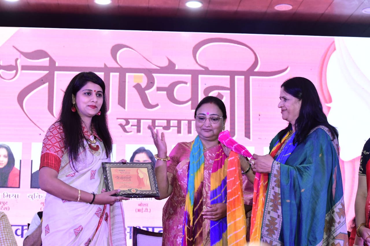 *अहमदाबाद की अंजली कौशिक ने समाज सेविका तेजस्विनी सम्मान दिल्ली मै पा कर समक्ष भारत मै अहमदाबाद का नाम रोशन किया*