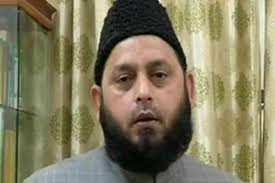मौलाना खालिद रशीद फरंगी महली ने मुख्यमंत्री योगी आदित्यनाथ को चिट्ठी लिखते हुए धार्मिक स्थलों को खोले जाने की मांग की 