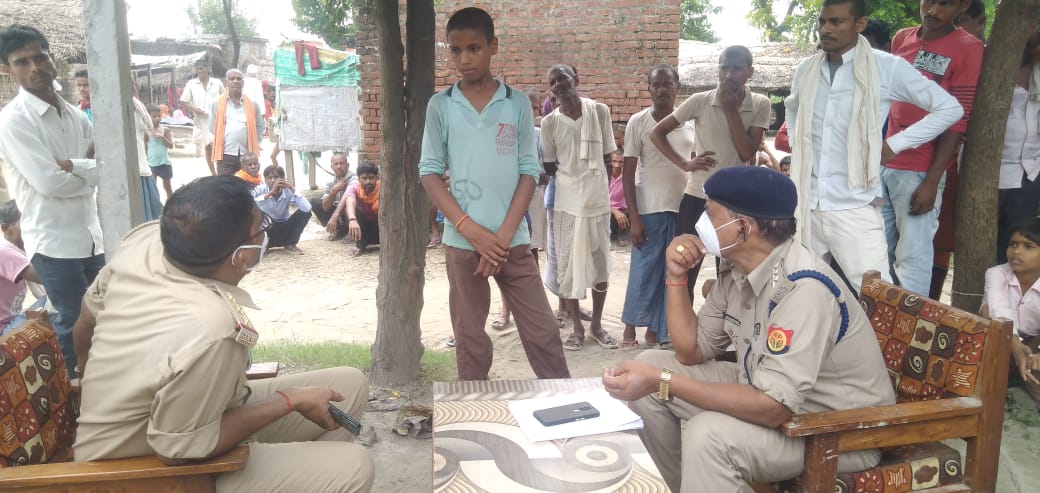 फंदे से लटका मिला नव विवाहिता का शव पति समेत सास ससुर के विरुद्ध दहेज हत्या का मुकदमा दर्ज
