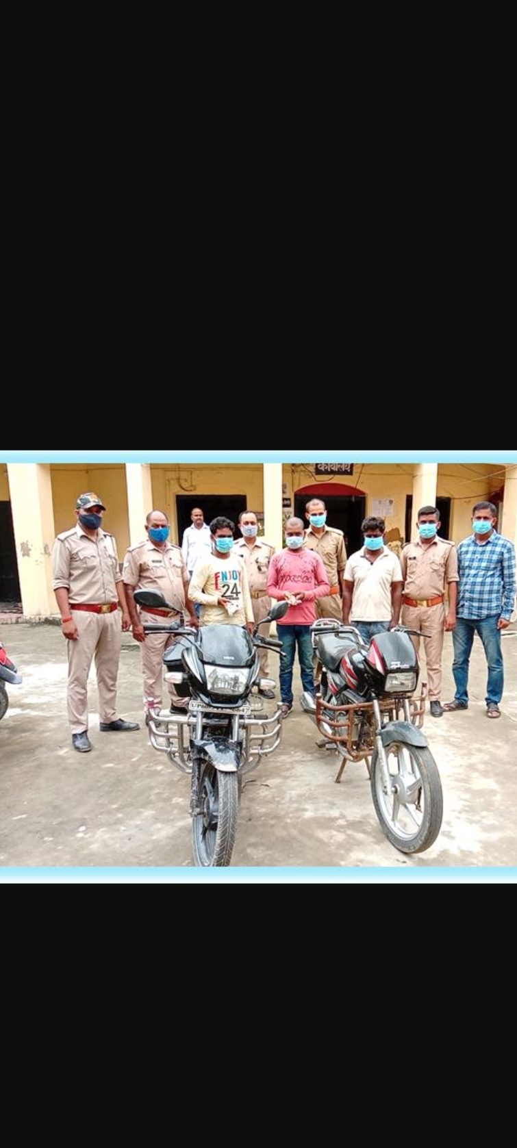 सिकन्दर पुर पुलिस को मिली बड़ी सफलता दो बाइक एक तमंचा व एक चाकू के साथ तीन शातिर चोर गिरफ्तार
