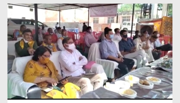 जिलाधिकारी और सीएमओ को विशेषज्ञों ने समझायी नये संयंत्र की तकनीक सांसद हेमा मालिनी ने किया वर्चुअल शुभारंभ