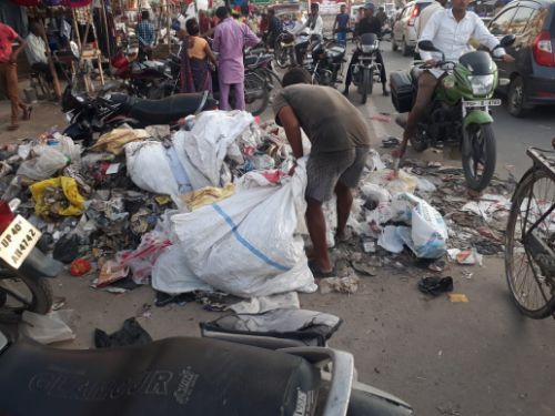 बहराइच स्वचछ भारत अभियान को मुंह चिढ़ाता कैसरगंज तहसील 