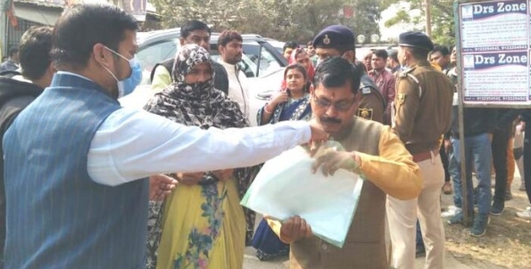 सदर प्रमुख एवं उप प्रमुख का चुनाव सम्पन्न हो गया। जिसमें दोनों पक्षों को बराबर मत मिलने के कारण राज्य निर्वाचन आयोग के निर्देशानुसार लॉटरी के माध्यम