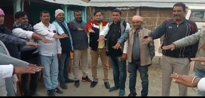 ग्राम कचहरी पंचायत, युवा शक्ति एवं देश बचाओ अभियान के संयुक्त तत्वाधान में लोकप्रिय गांव पौरा में मृत्यु भोज बंद करने हेतु जागरूकता सभा का 