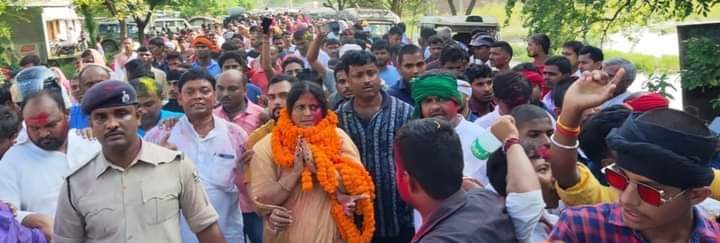 जिला परिषद अध्यक्ष पद के चुनाव में पूर्णतः पूर्व जिला परिषद अध्यक्ष कृष्णा कुमारी यादव को जिला 
