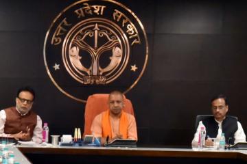 योगी सरकार की कैबिनेट बैठक में  कई अहम फैसले सीएनजी होगी सस्ती, बनेंगे सैनिक गांव, 