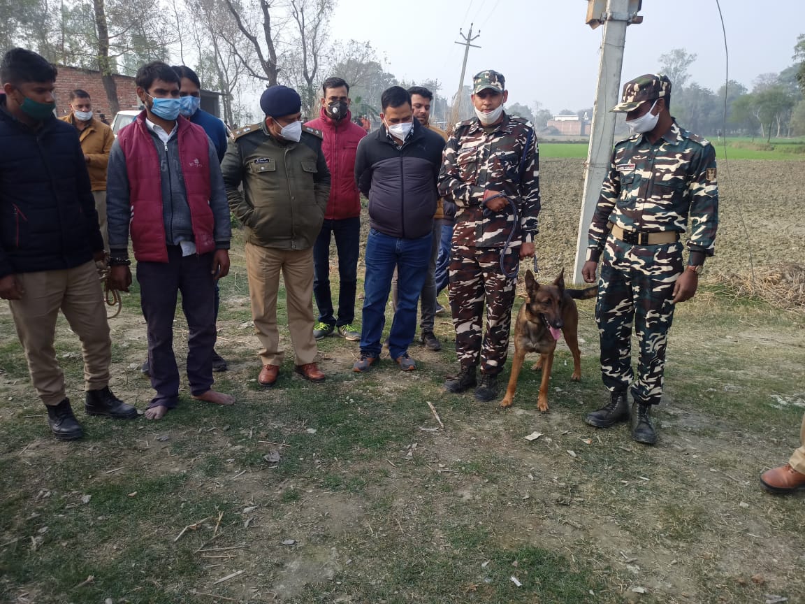 धारदार हथियार से 65 वर्षीय वृद्ध की हत्या,   मृतक का छोटा बेटा व बहु गम्भीर रूप से घायल,