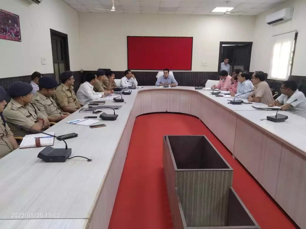 अवैध खनन को किसी हालत में स्वीकार नहीं किया जाएगा जिलाधिकारी नवनीत चहल