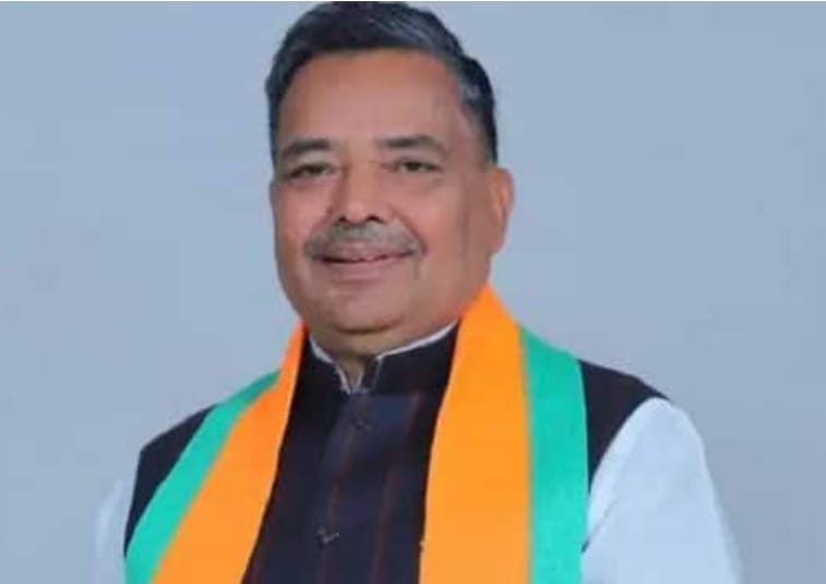 मंत्री जयवीर सिंह आज  जनपद  मैनपुरी का करेंगे दौरा*