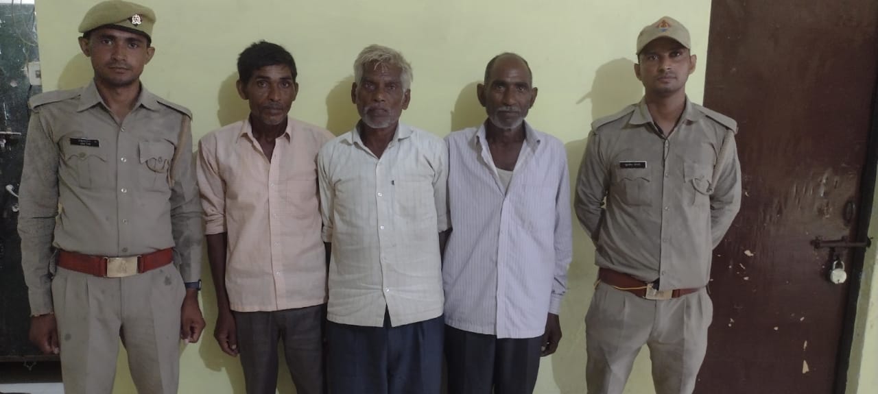 न्यायालय के आदेश पर वांछित चल रहे तीन युवकों को थाना पुलिस ने किया गिरफ्तार  लिखा पढ़ी कर न्यायालय 