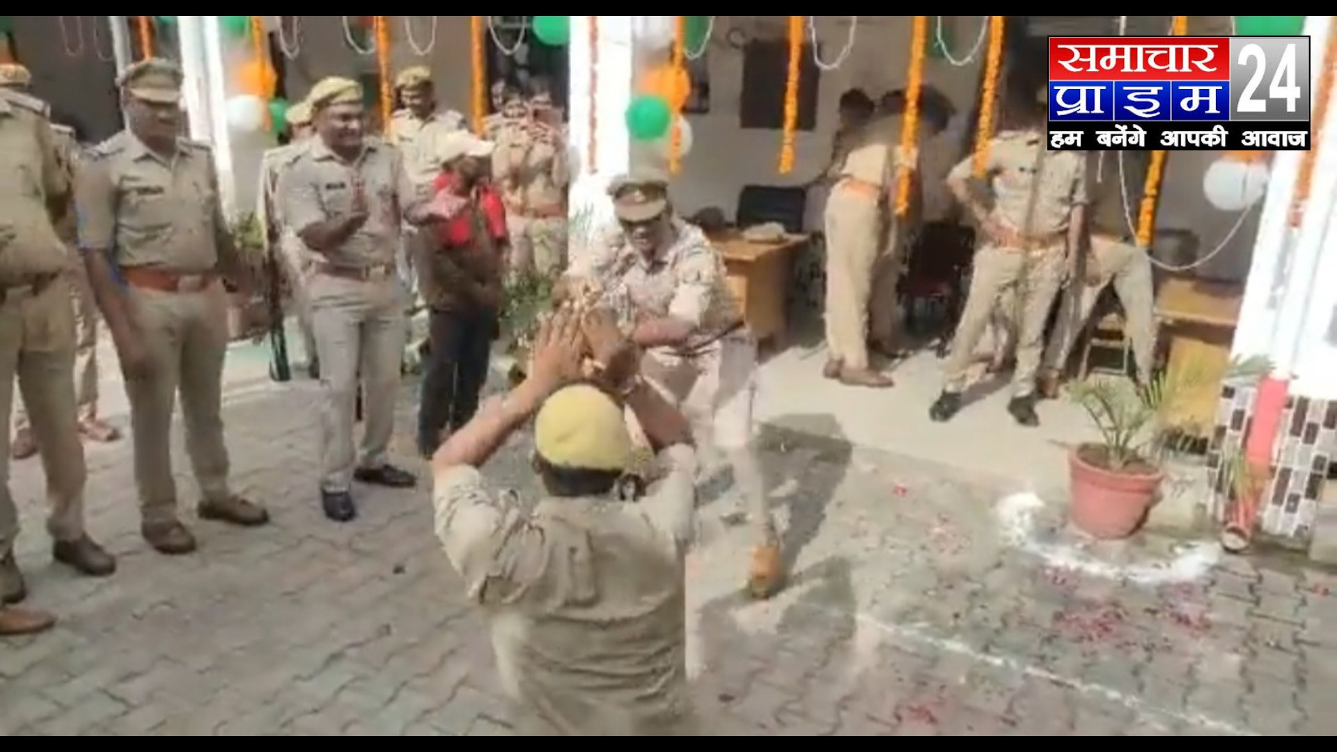 थाने में नागिन डांस करना दारोगा और सिपाही को पड़ा महंगा, एसपी ने की कार्रवाई