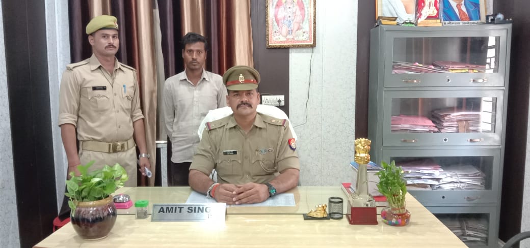 न्यायालय के आदेश पर वारंटी युवक गिरफ्तार
