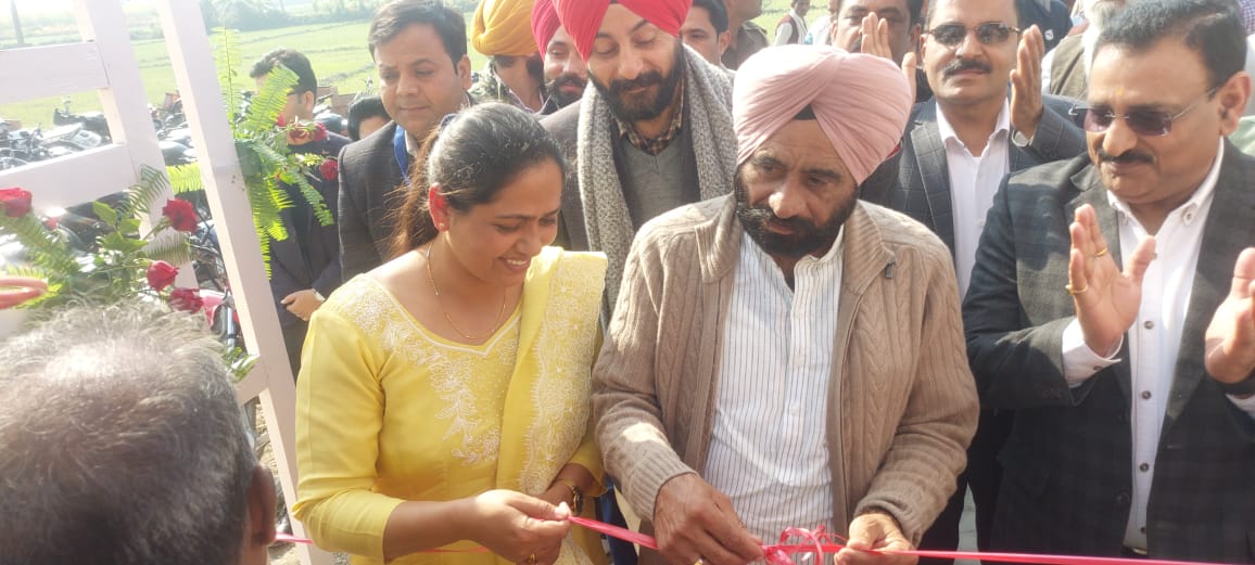कृषि राज्य मंत्री बलदेव सिंह औलख ने रिसॉर्ट का किया उद्घाटन।