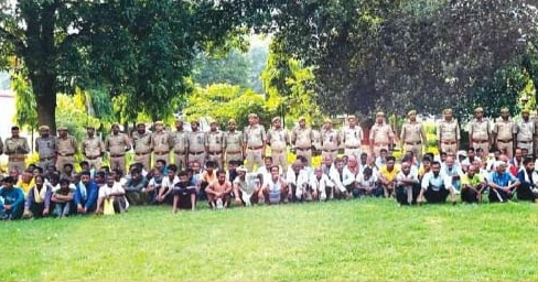 एक ही दिन में न्यायालय के आदेश पर बहराइच पुलिस ने 160 वारंटियों को किया गिरफ्तार।