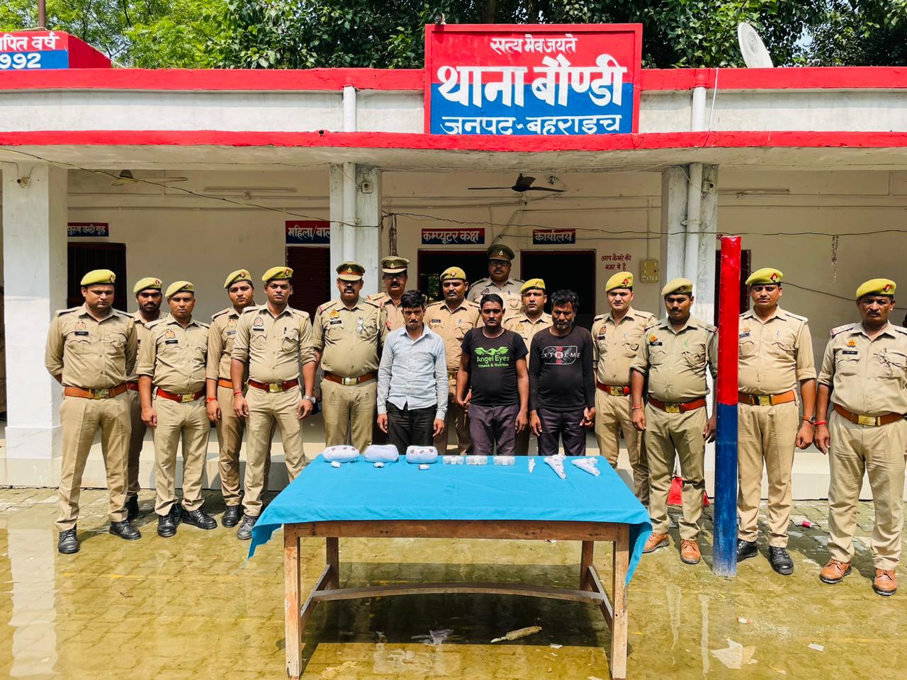 3 करोड़ 25 लाख की चरस के साथ तीन शातिर अपराधी गिरफ्तार।