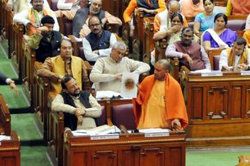 योगी सरकार ने पेश किया 4.28 लाख करोड़ रुपए का भारी भरकम बजट