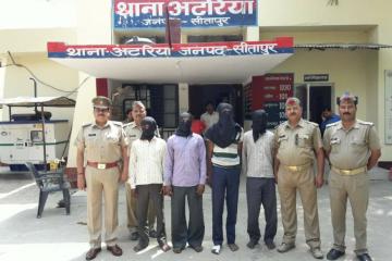 मुठभेड़ के दौरान में दो हिस्ट्रीशीटर समेत 4 चार बदमाशों को गिरफ्तार किया