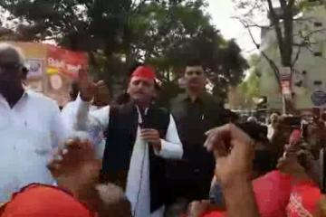 बीजेपी सरकार झूठे वायदों की बुनियाद पर टिकी अखिलेश