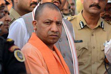 योगी सरकार ने किए 28 आईएएस अधिकारियों के तबादले