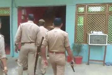पुलिस अधिकारी और हिस्ट्रीशटर के बीच बातचीत का ऑडियो वायरल मामले मे SHO  बर्खास्त  