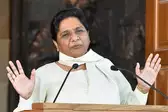 मायावती के नेतृत्व में हुई बीएसपी की राष्ट्रीय कार्यकारणी की बैठक में राजभर को राष्ट्रीय महासचिव और कुशवाहा को प्रदेश अध्यक्ष बनाने का फैसला लिया