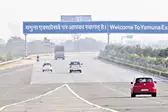 यमुना एक्सप्रेस-वे: जमीन घोटाले के आरोपी UP के पूर्व मुख्य सचिव एमपी में गिरफ्तार