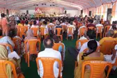 योगी का अयोध्या दौरा, कार्यक्रम स्थल पर लगी केसरिया कुर्सियां