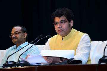 योगी कैबिनेट का राज्य कर्मचारियों को तोहफा, एचआरए व सीसीए हुआ दोगुना