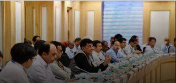 जीएसटी काउंसिल की 28वीं बैठक में अहम फैसले राखी पर नहीं लगेगा टैक्स, टीवी, फ्रिज और कूलर भी हुए सस्‍ते
