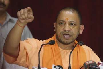विवेक तिवारी हत्‍याकांड मामले में मुख्‍यमंत्री योगी ने दिए सख्‍त कार्रवाई के आदेश
