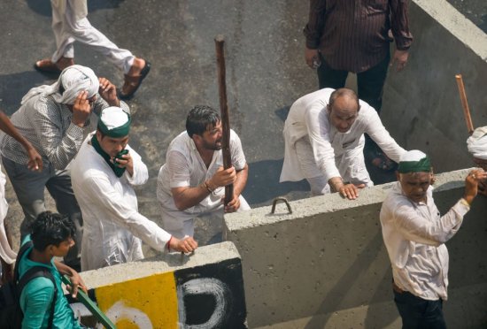 नाखुश किसानों ने दिल्ली बॉर्डर पर जमाया डेरा आंदोलन रहेगा जारी
