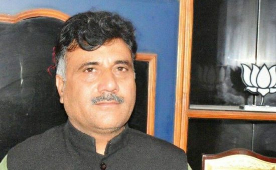 जम्मू-कश्मीर: किश्तवाड़ में बीजेपी नेता और उनके भाई की गोली मारकर हत्या, कर्फ्यू लगा, सेना बुलाई गई