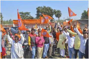 किले में तब्दील हुई रामनगरी, हज़ारों की संख्या में पहुंच रहे हैं शिवसैनिक और VHP कार्यकर्ता