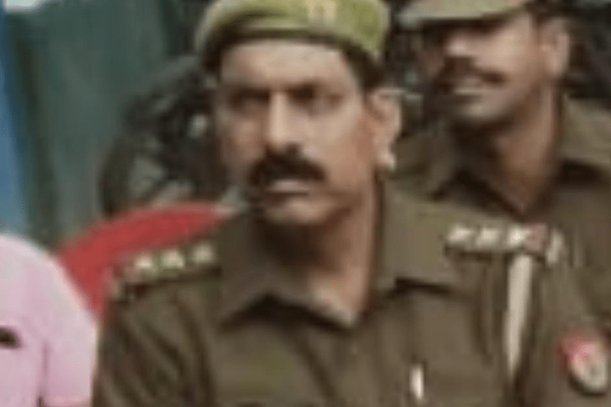 बुलंदशहर में पशु कटान को लेकर जमकर हंगामा गोली लगने से इंस्पेक्टर की मौत