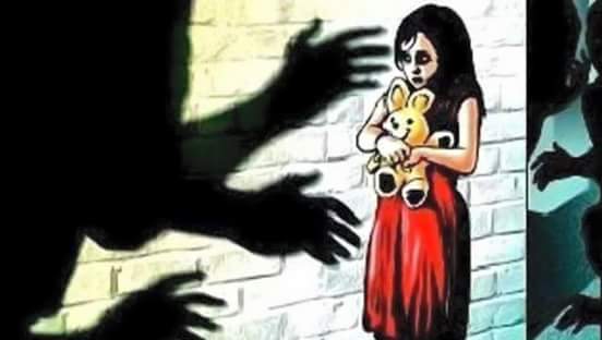 गुरुग्राम में एक मासूम छात्र की निर्मम हत्या के बाद अब दिल्ली में एक शर्मनाक वारदात 