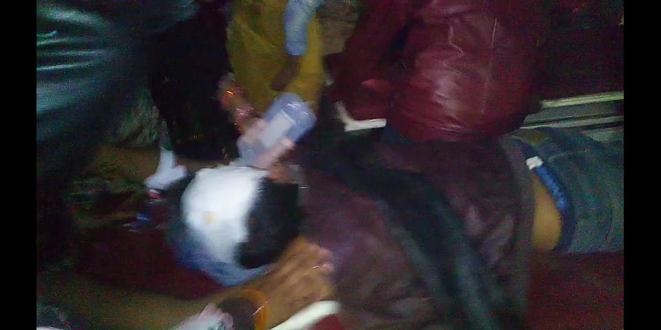 मामूली विवाद में दबंगो ने चार युवकों को मारी गोली 