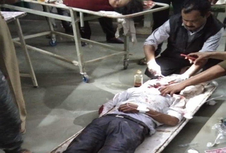 श्रद्धालुओं से भरी बोलेरो ट्रैक्टर ट्रली से टकरायी, पांच की मौत