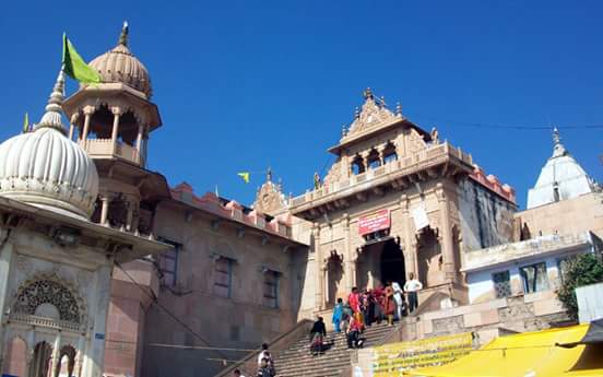 विश्व विख्यात बरसाना के राधारानी मंदिर में साध्वी के साथ दुष्कर्म