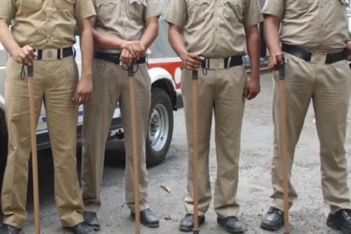 तीन दरोगा और 22 सिपाहियों पर गिरेगी गाज, अनिवार्य सेवानिवृत्ति की नोटिस जारी 
