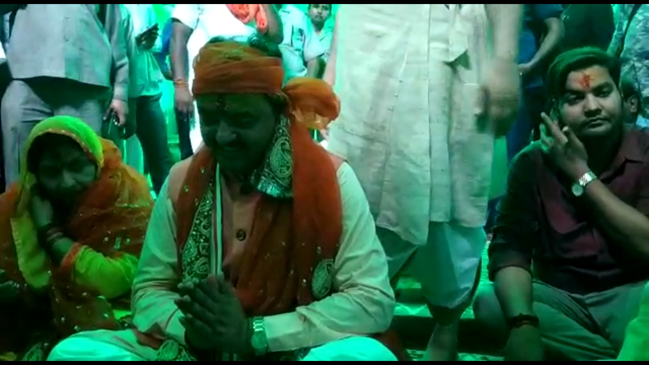 -डिप्टी सीएम केशव प्रसाद मौर्य पहुंचे  वृंदावन के विश्व प्रसिद्ध बांके बिहारी मंदिर  की पूजा अर्चना