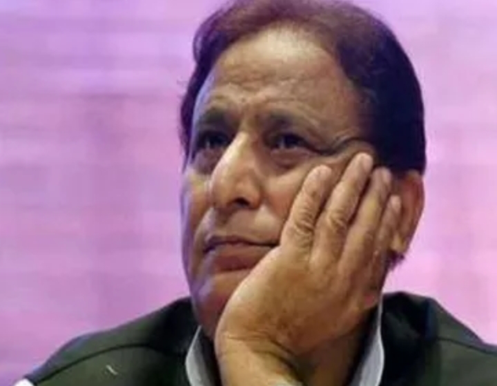 आज़म खान के खिलाफ भैंस चोरी का केस दर्ज