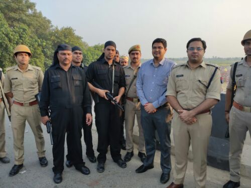 बहराइच जिलाधिकारी व बहराइच पुलिस अधीक्षक द्वारा प्रतिमा विसर्जन स्थल गायघाट का निरीक्षण।।  रिपोर्ट :- पंकज कुमार सिंह।
