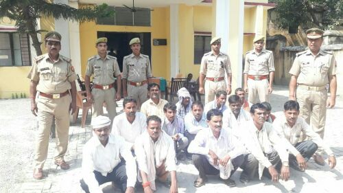 बहराइच थाना सुजौली पुलिस द्वारा 14 नफ़र वारंटी गिरफ्तार। रिपोर्ट :- पंकज कुमार सिंह।